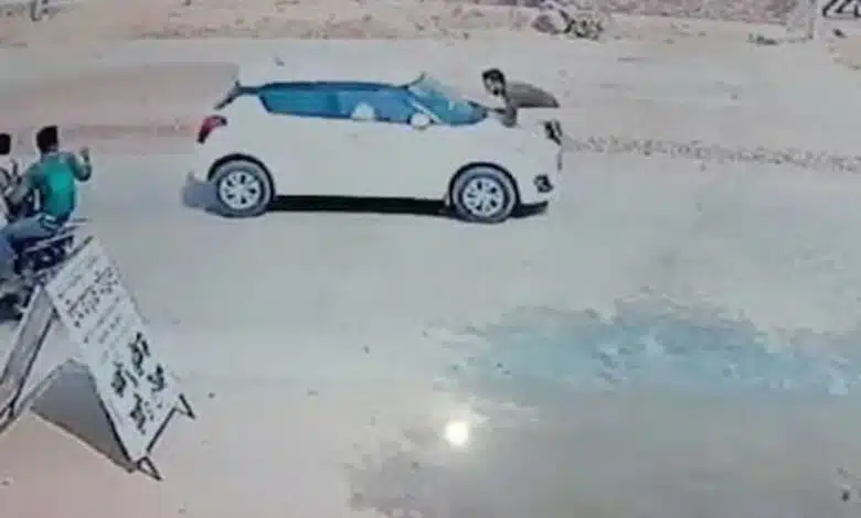 UP Aligarh The car made the soldier run on the bonnet for 500 meters in public