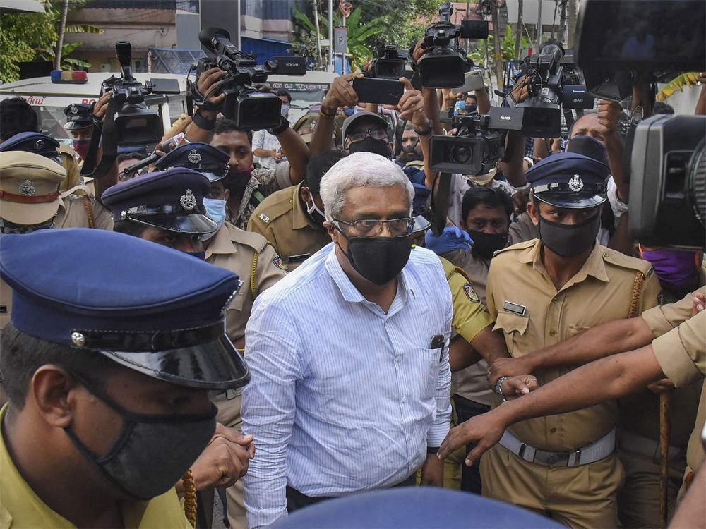 Gold Smuggling: केरल के निलंबित आईएएस अधिकारी एम.शिवशंकर को ईडी ने लिया हिरासत में।