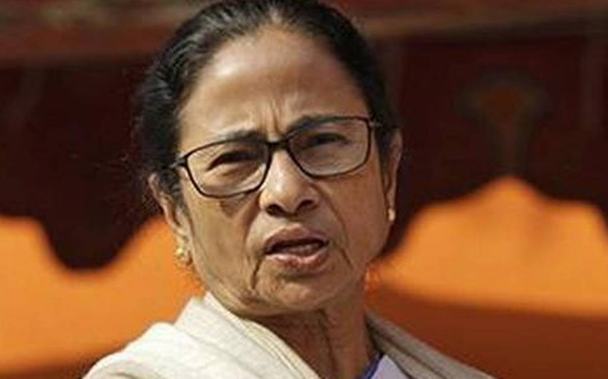 ममता बनर्जी ने प्रधानमंत्री नरेंद्र मोदी को चिट्ठी लिख माँगे राज्य के पुराने अधिकार