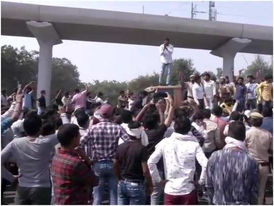 Haryana: निकिता मामले में नाराज भीड़ ने पुलिस पर किया पथराव