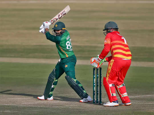 Pak Vs ZIM: पाकिस्तान ने पहले बल्लेबाजी करते हुए आठ विकेट पर 281 रन बनाए. टीम की ओर से हारिस सोहेल ने 71 जबकि इमाम उल हक ने 58 रन की पारी खेली.