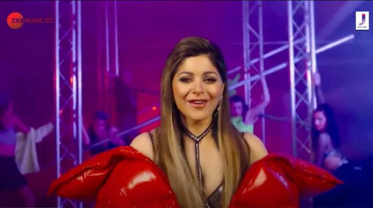 Kanika Kapoor का नया सॉन्ग ‘जुगनी 2.0’ यूट्यूब पर रिलीज, मचाया धमाल।