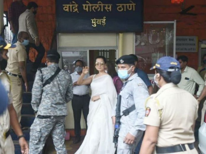Kangana Ranaut Reached Bandra Police Station with sister for questioning on Sedition case