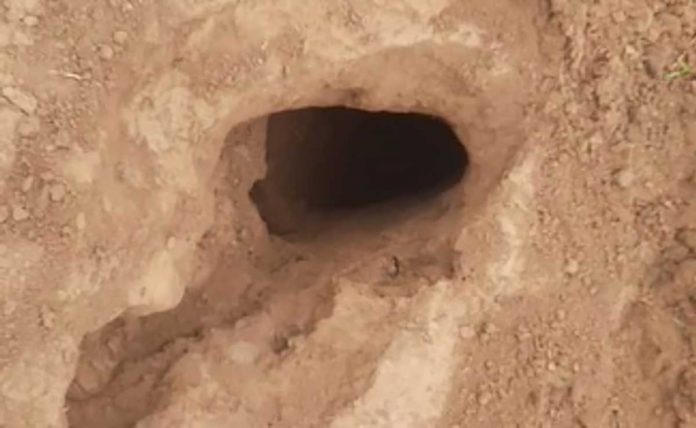 Tunnel found on Indo-Pakistan international border in Jammu-Kashmir Kathua district tunnel penetration way about two and a half feet