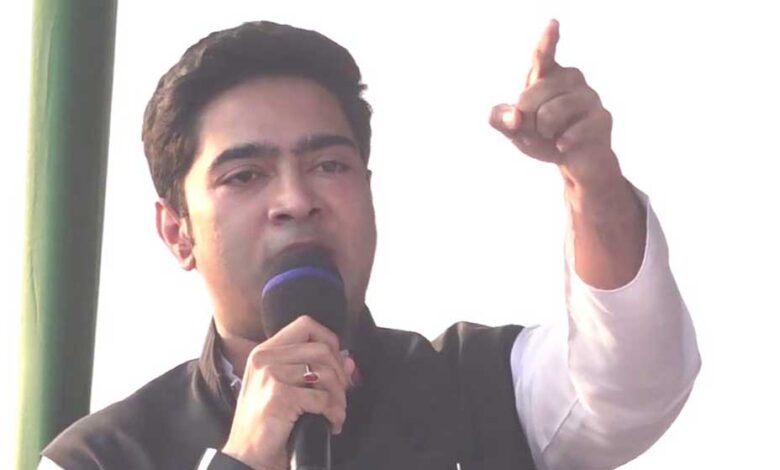 CBI summons to TMC leader Abhishek Banerjee's wife, coal smuggling case.