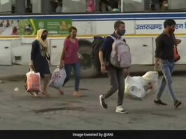 Covid-19 Spike Migrant workers are leaving Delhi for fear of lockdown