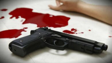 32 year-old man shot pregnant wife in delhi