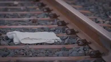 Maharashtra News: Police trace the family of a train accident victim with a tattoo in Dombivli