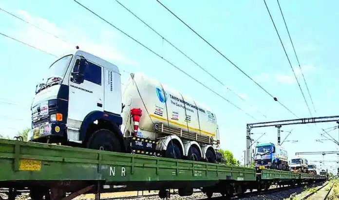 Oxygen Express Rail to depart with 70 tonnes of oxygen to reach Delhi