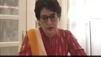 Priyanka Gandhi said When Manmohan Singh gives advice during crises listen