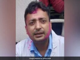 Delhi News Doctor working in hospital's Covid ward commits suicide
