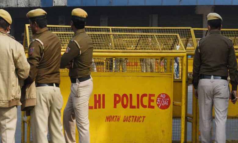 Delhi Police arrested 3 for trying to extort ₹10 lakh from businessman
