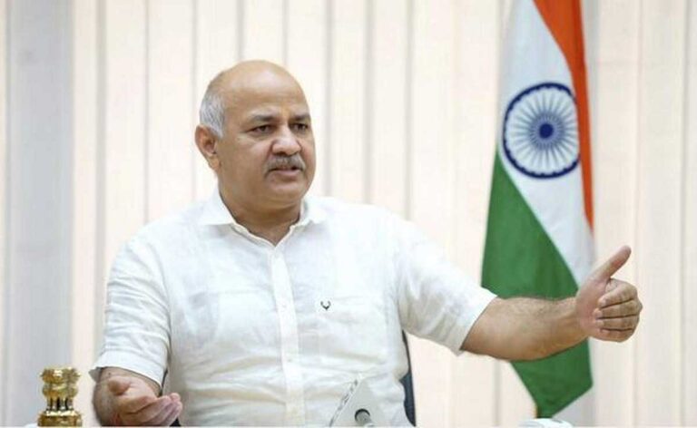 Manish Sisodia ने लगाया मोदी और पंजाब के सीएम अमरिंदर सिंह के बीच ‘गुप्त’ दोस्ती का आरोप