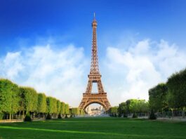 after 9 months of Covid shutdown Eiffel Tower reopens
