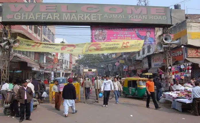 3 markets of Delhi including Gaffar market closed for flouting COVID rules