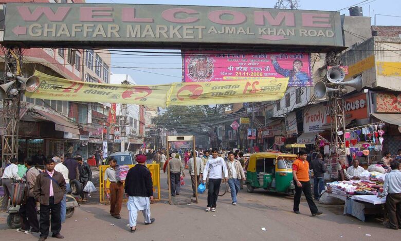 3 markets of Delhi including Gaffar market closed for flouting COVID rules