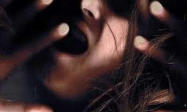 Gang rape with woman in her flat, Rs 15 lakh robbed