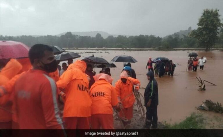 Maharashtra Landslides में 73 शव बरामद, 47 लापता: अधिकारी