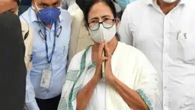 Mamata Banerjee meets Congress leaders Kamal Nath, Anand Sharma