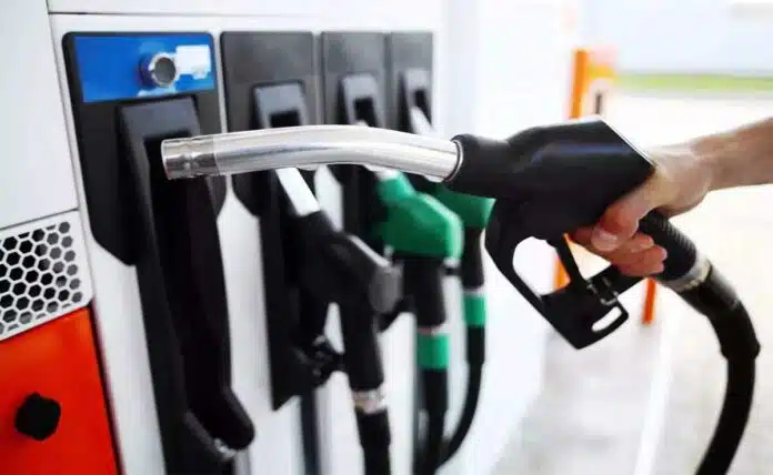 Petrol, Diesel Prices Hike Despite Crude Oil Prices Fall