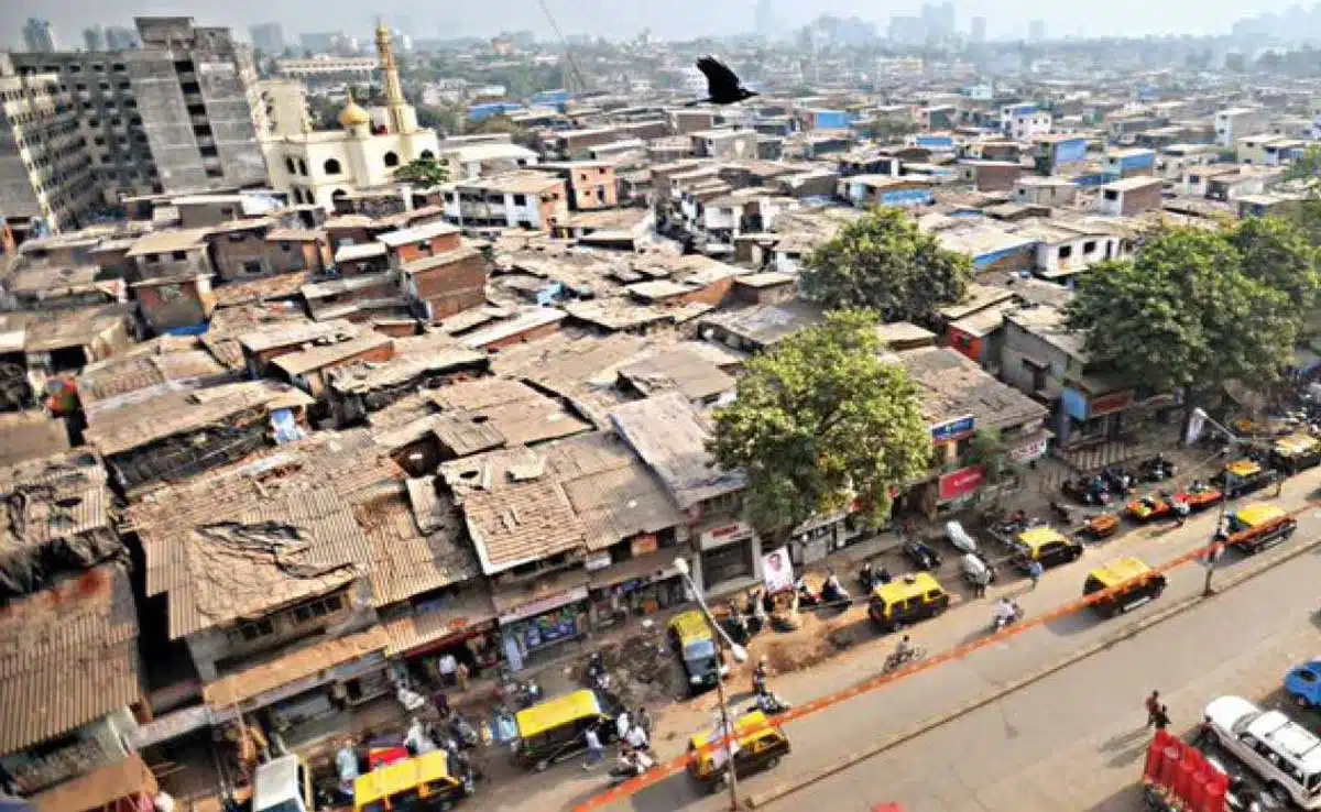 2-3 महीनों में Dharavi की 100% आबादी का टीकाकरण करने की योजना: शिवसेना सांसद