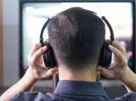 man dies after Bluetooth headphone explodes in ear: Police