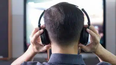 man dies after Bluetooth headphone explodes in ear: Police