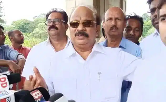 Former Karnataka minister Roshan Baig's house raided: Ponzi scam case