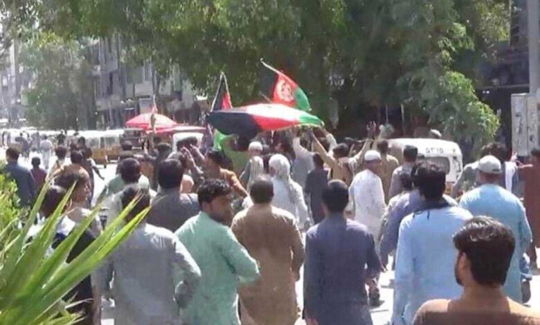 Taliban firing on protesters, many killed