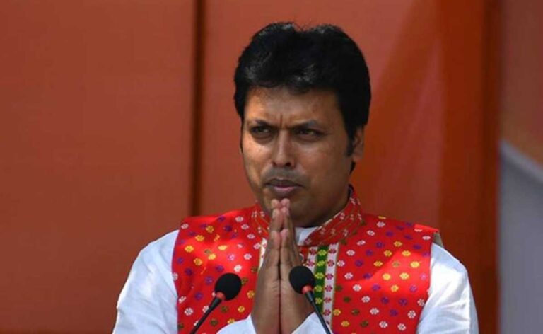 त्रिपुरा के मुख्यमंत्री Biplab Deb बाल-बाल बचे, 3 गिरफ्तार: “हत्या के प्रयास” का अंदेशा