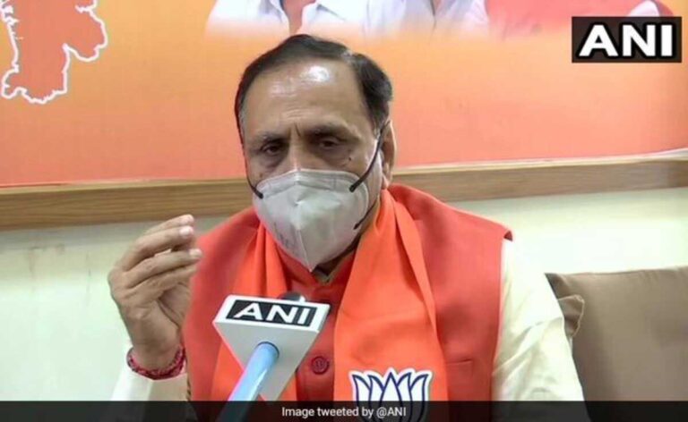 गुजरात के मुख्यमंत्री Vijay Rupani ने इस्तीफा दिया