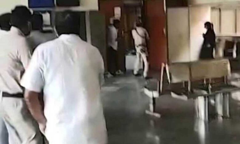 Gangster killed in Delhi courtroom along with 2 gunmen
