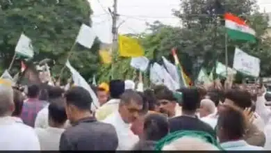 Talks fail farmers march towards mini secretariat in Haryana