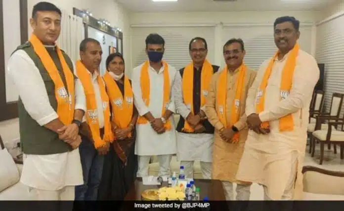 Former Congress MLA joins BJP ahead of bypoll in Madhya Pradesh