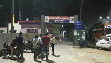 UP Hardoi bike-riders robbed hosiery workers