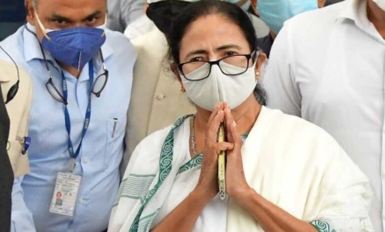 Mamata Banerjee retains chief minister's post with easy victory in bypolls