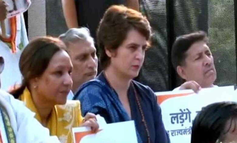 Priyanka Gandhi maun vrat to remove the minister over killing of farmers