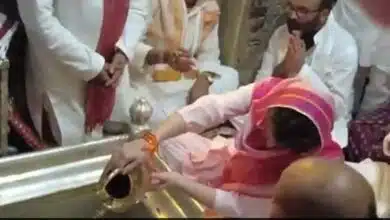 Priyanka Gandhi visits temple ahead of big rally in PM's constituency