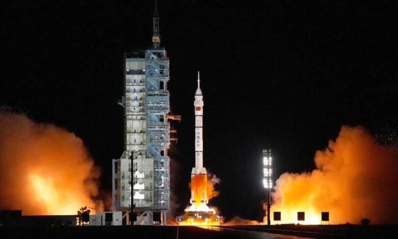 China launches three new remote sensing satellites from Xichang Center