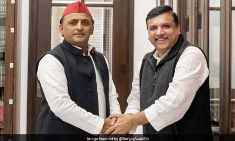 Akhilesh Yadav met AAP leader in Alliance race