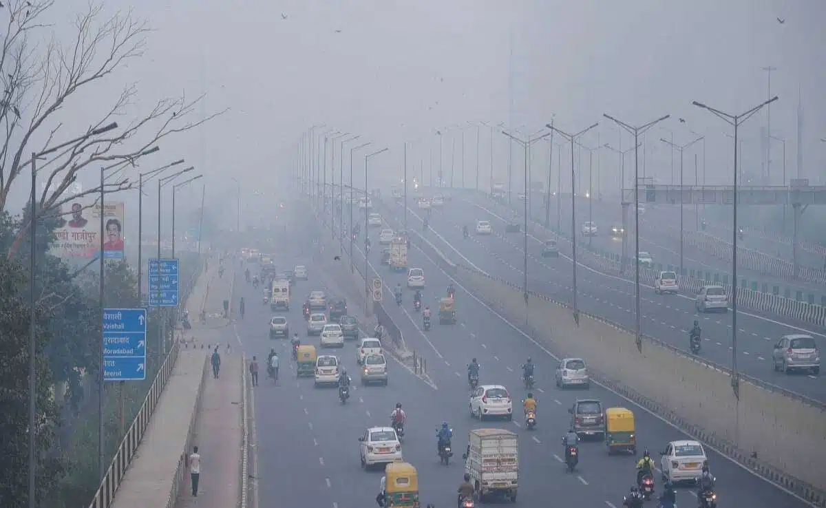 दिल्ली Air Pollution पर सुप्रीम कोर्ट की फटकार: “घर पर भी मास्क पहनें”