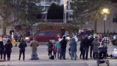 SUV rams into US Waukesha Christmas Parade 5 dead 40 injured