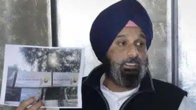 Navjot Sidhu celebration after the case against Bikram Majithia