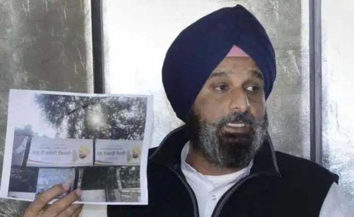 Navjot Sidhu celebration after the case against Bikram Majithia