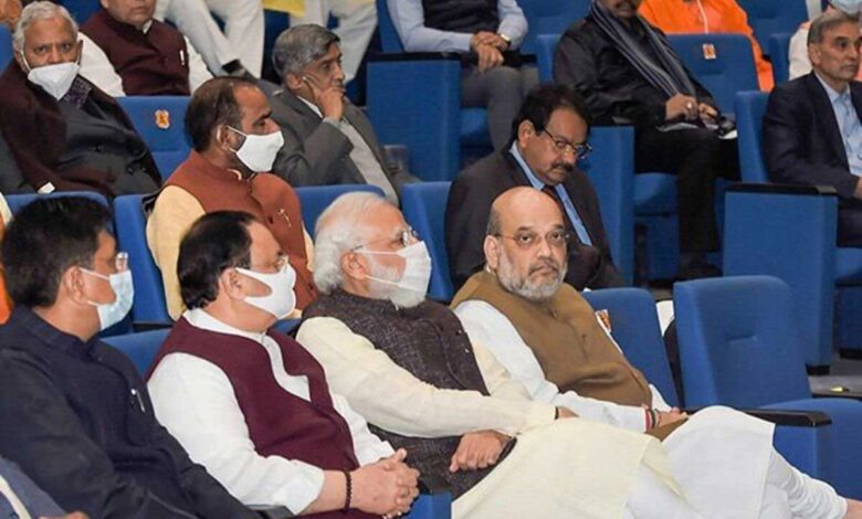 PM Modi warns BJP MPs Change yourself or else there will be change