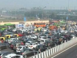 Heavy traffic in Delhi after BJP protest on excise policy
