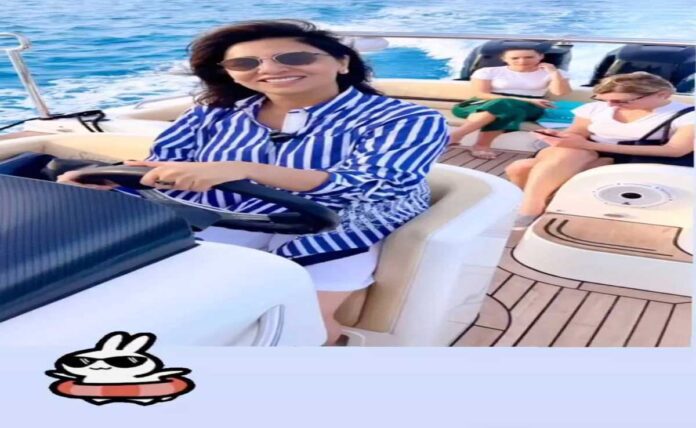 Neetu Kapoor enjoys 'detox trip' on yacht with friends