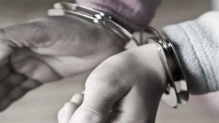 2 arrested for running fake job call centre in Delhi