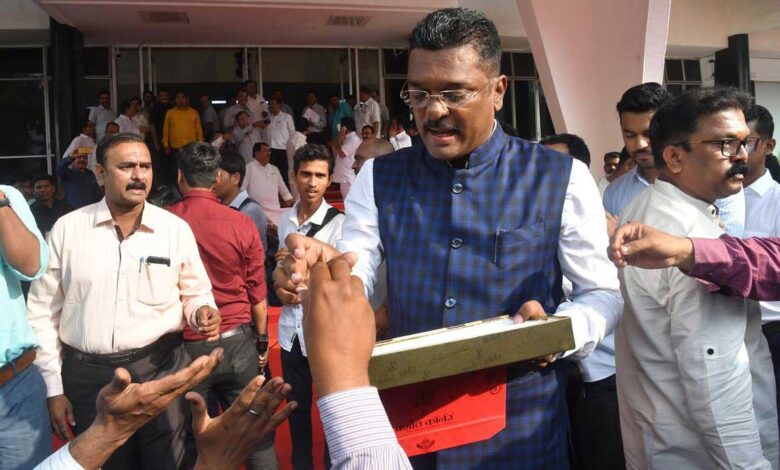 ED attaches assets of Shiv Sena MLA Pratap Sarnaik in NSEL scam