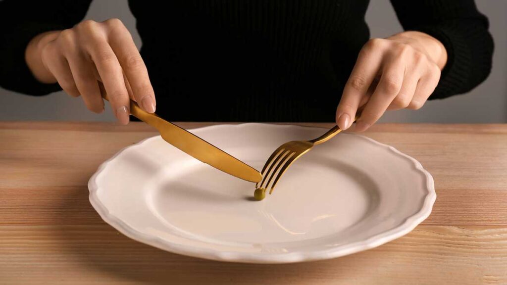 Eating Disorders: Learn 5 Reasons Why This Happens?